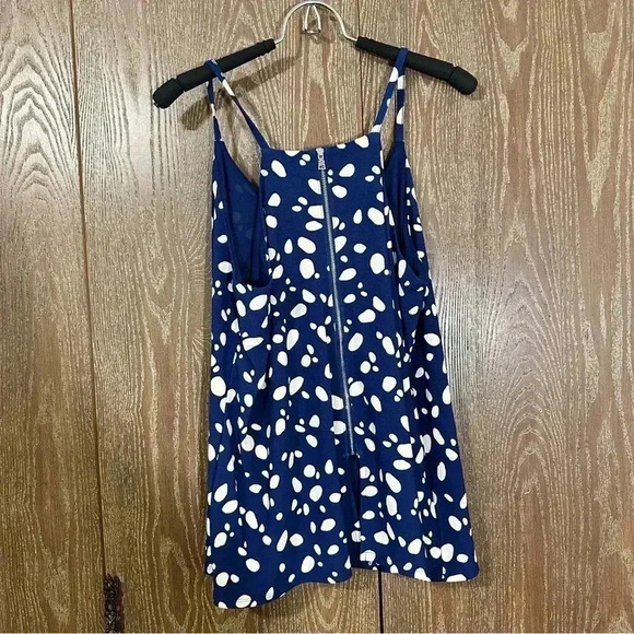 Bar III Essentials NWT Women's Blouse Navy Blue Abstract Design Sz Large Casual - Picture 3 of 5